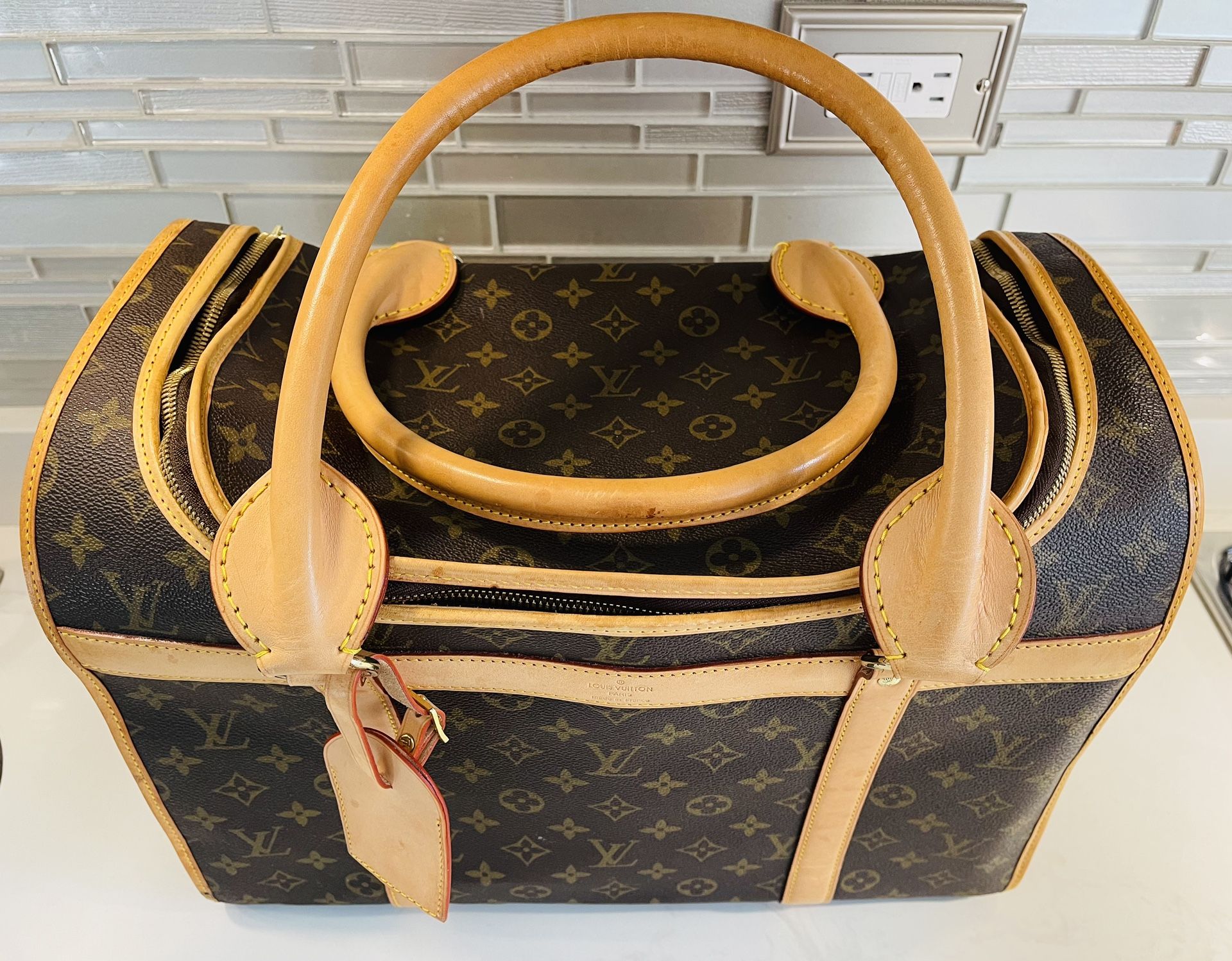 Louise Vuitton Pet Carrier 