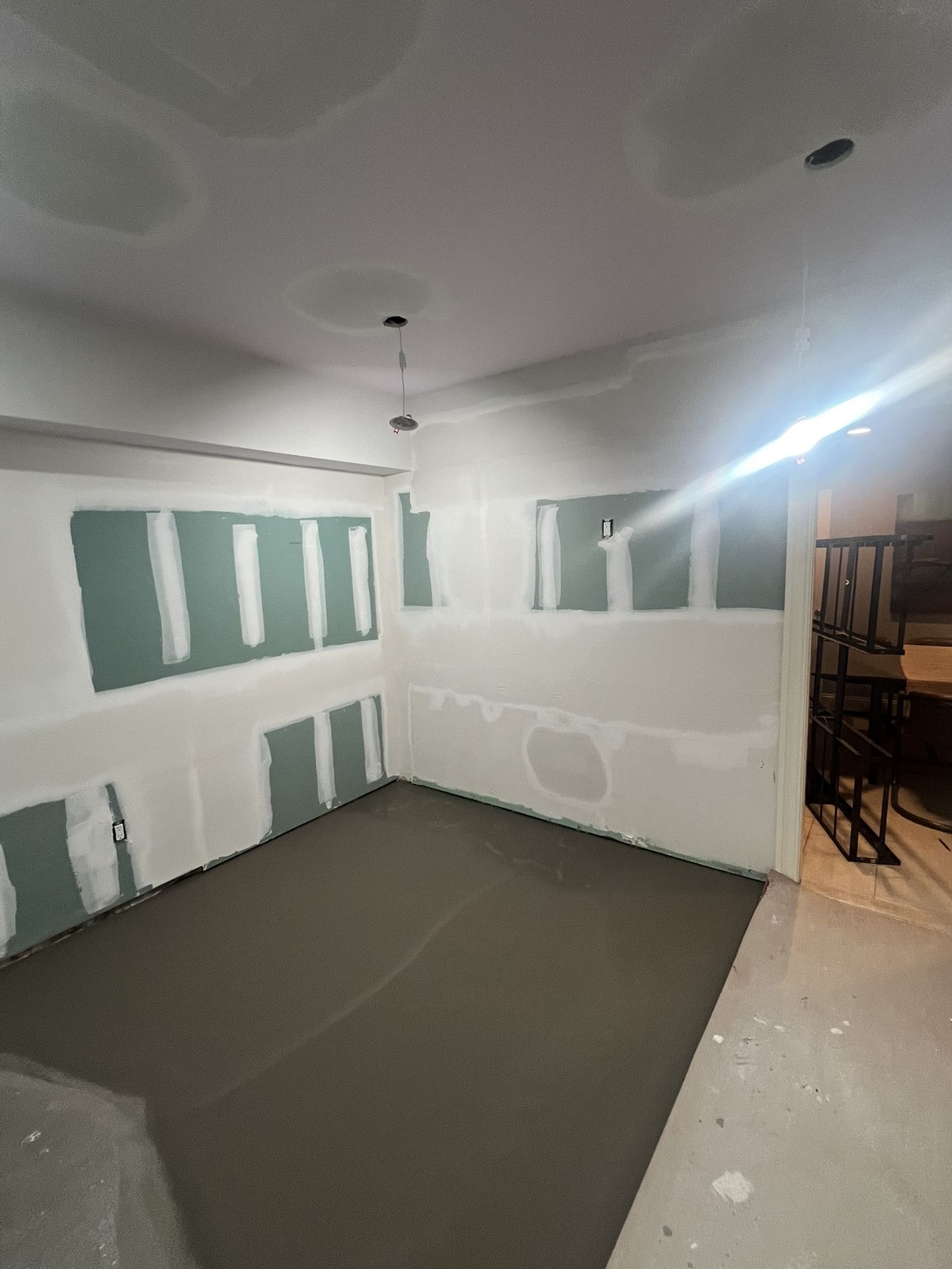 NYC plaster, sheetrock, drywall, Carpentry, tile, framing, floors