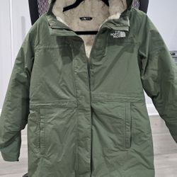 Girls The North Face jacket Sz 14-16