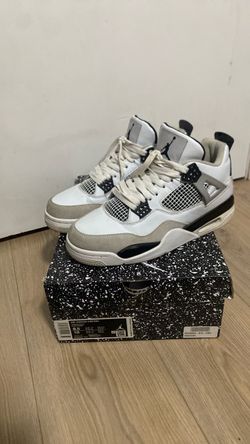 Jordan 4 millitary black