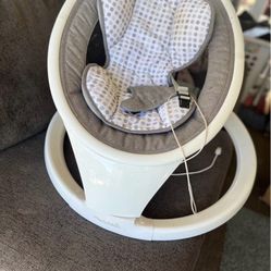Baby Munchkin Swing