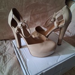 D Platform 5" Heel Shoes Size 7.5