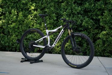 Orbea Oiz TR Carbon Fiber Mountain Bike