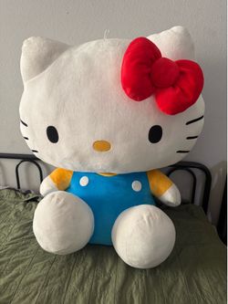Hello Kitty Jumbo XXL Plush - Round 1