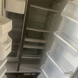 Refrigerator Maytag apartment size working