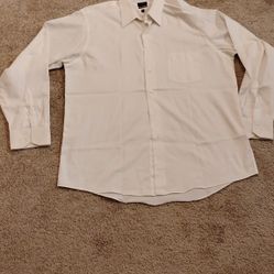 Arrow Classic-Fit Solid Sateen Point-Collar Dress Shirt - Men (16 1/2, 34/35)
