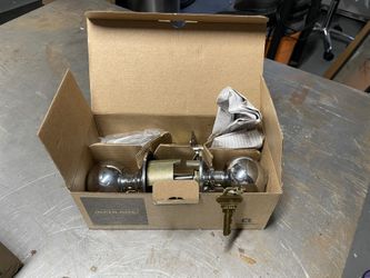 Schlage Locking Doorknob Sets