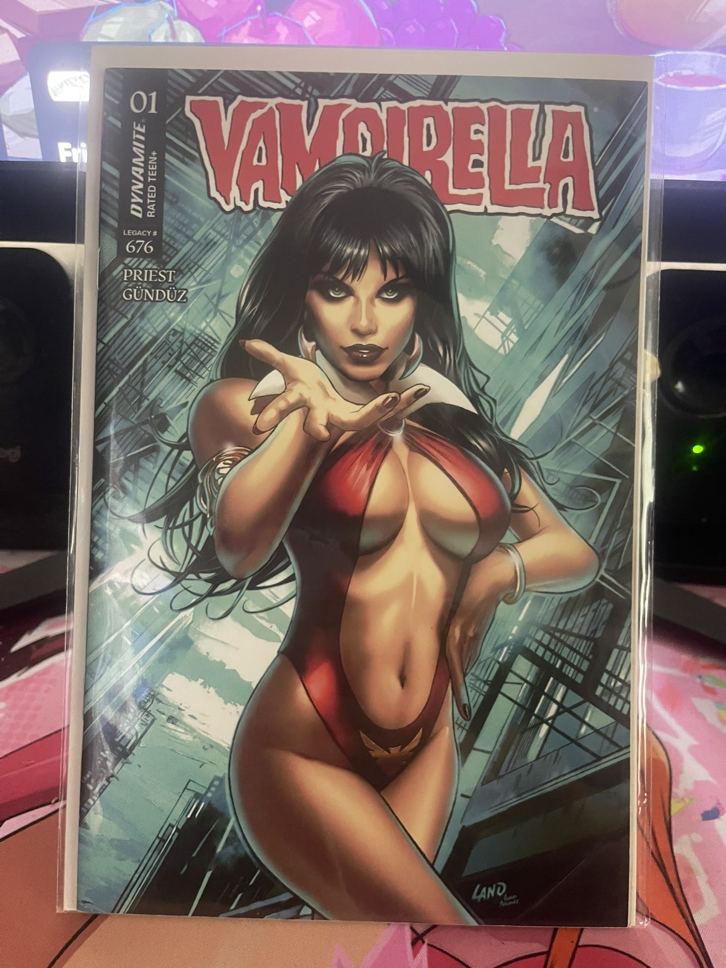 Vampirella #1 