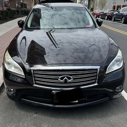 2011 Infiniti M