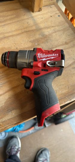 Milwaukee M18 fuel 1/2” drill