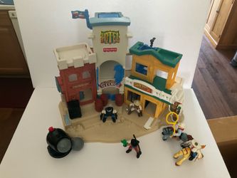 Vintage Fisher Price Wild Western Town 1996 Figures Set with Original Box