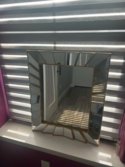Modern Geometric Gold Accent Wall Mirror - 3D Faceted Mirrored Frame