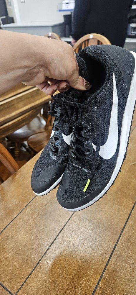 Nike Spike Running