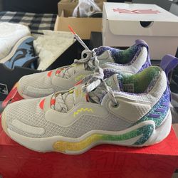 ADIDAS BASKETBALL SHOES D.O.N