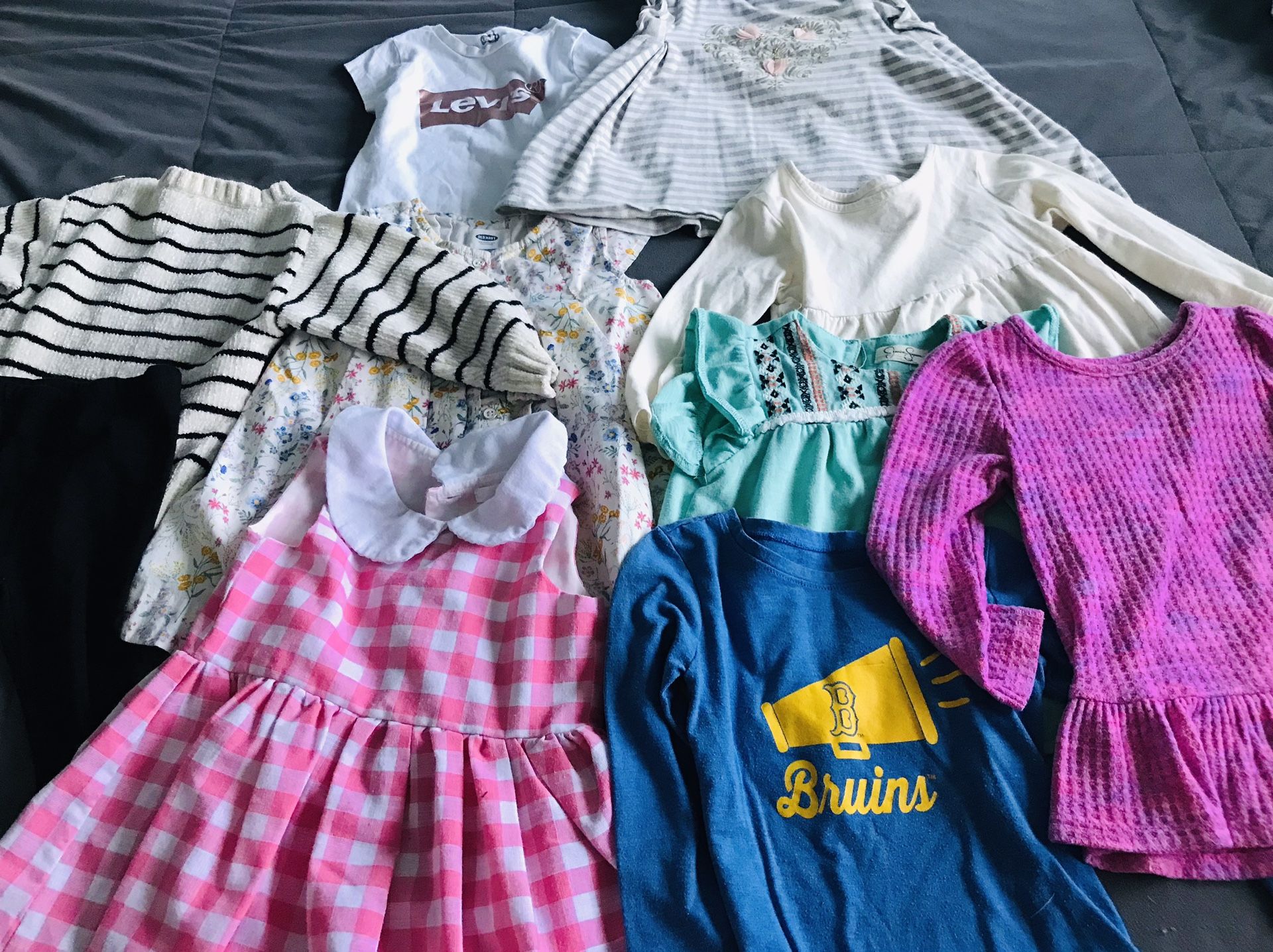 Lot of Girl 2T Clothes 