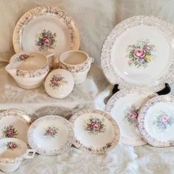 50 piece 1940's TRIUMPH ROSALIE 1T-S 350-1 Dish set w/22K Gold filigree design