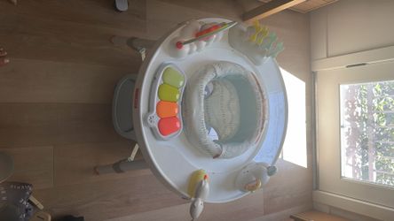 Skip hop baby activity center
