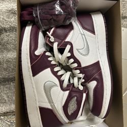 Air Jordan 1 Retro, Purple/white,  5Y
