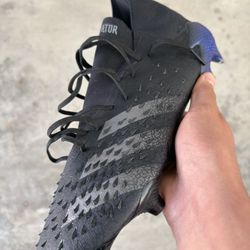 Adidas Predator Freak.1 “Sonic Ink” Size 9.5