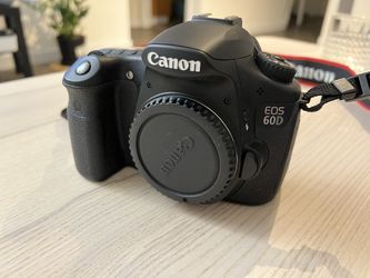 Canon 60D 18 MP CMOS