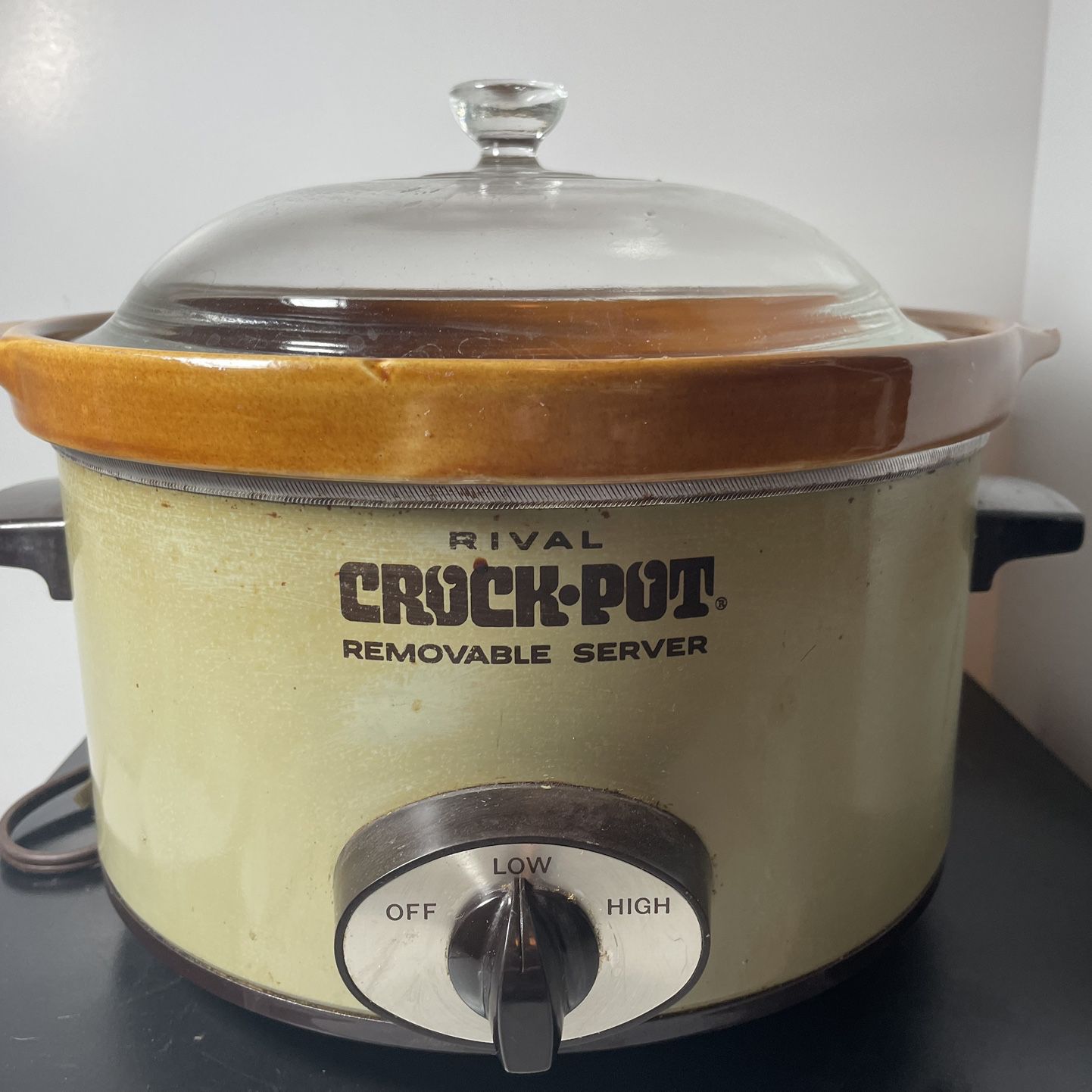Vtg RIVAL Crockpot Stoneware Slow Cooker w/Lid, Medium Sized for Sale in  Ansonia, CT - OfferUp
