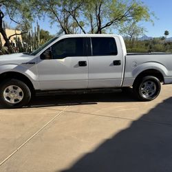 2011 FORD F150 XLT CREW CAB 5.0 Liter.  $9450