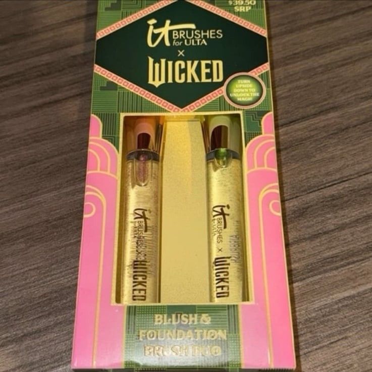 NEW Makeup IT Brushes for ULTA x Wicked Limited-Edition Blush & Foundation Makeup Brush Set $ 50 OBO