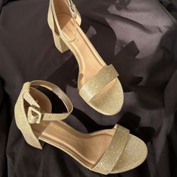 Size 10 Gold Party Shoes 3” Heel