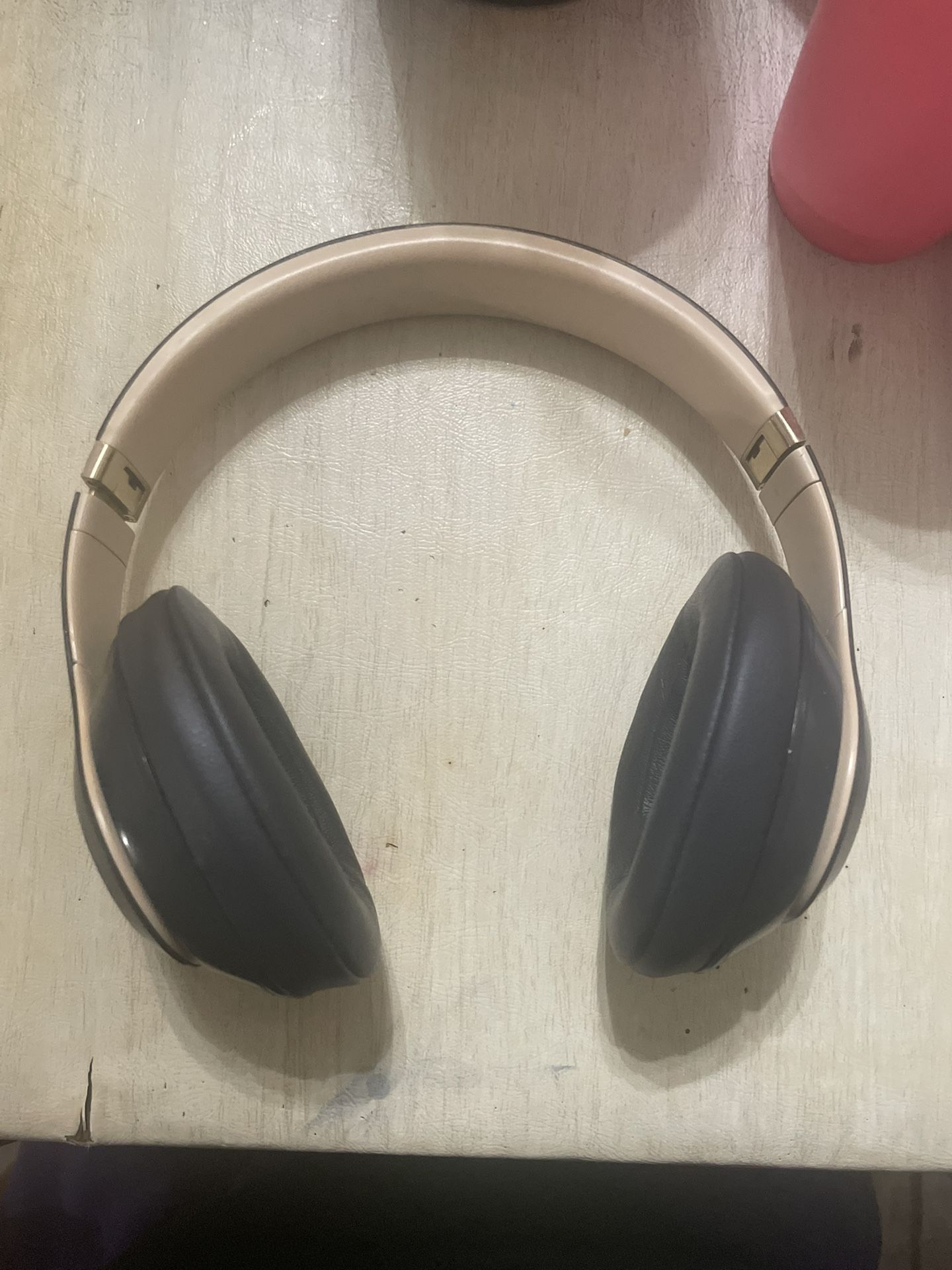 Beat Studio 3 & Lime Vapormaxes