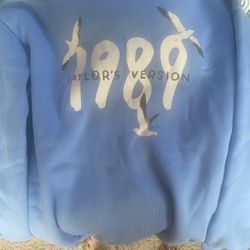 Taylor swift sweatshirt