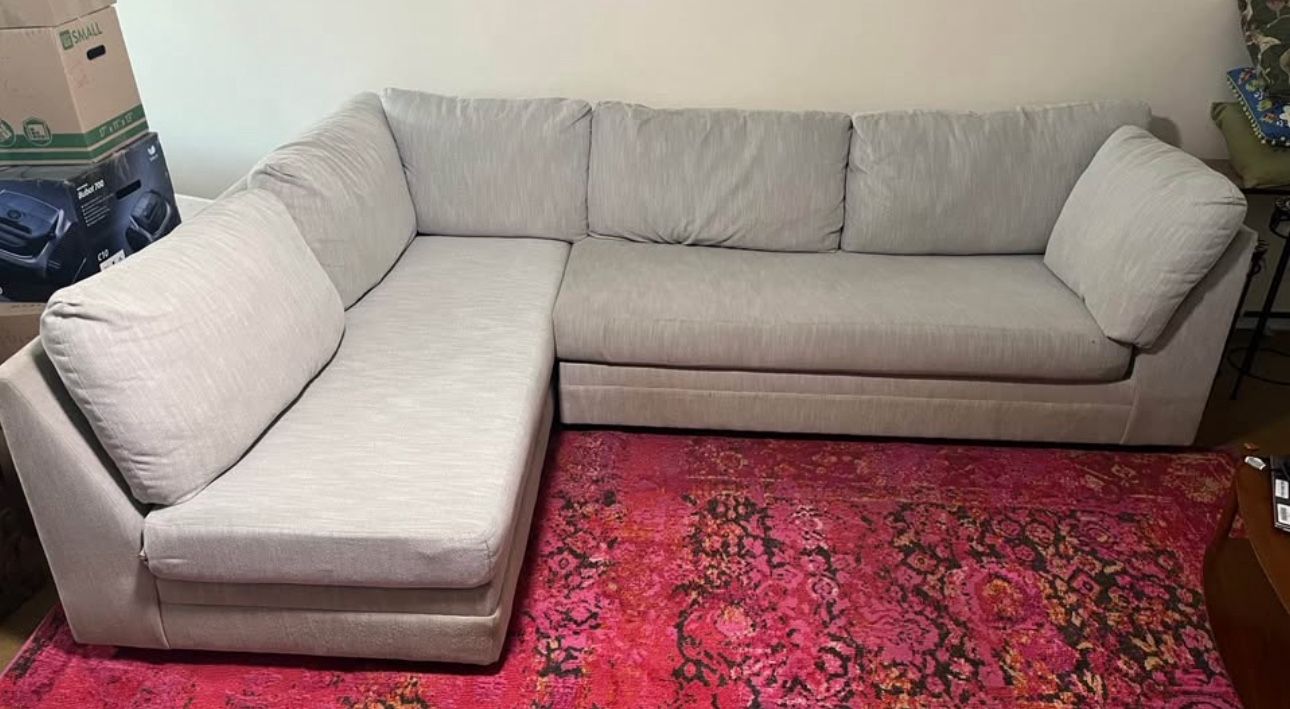 Couch.  Sectional Sofa. Clean. No Pets No Rips No Stains  White /cream Color 