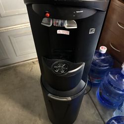 Water Dispenser 