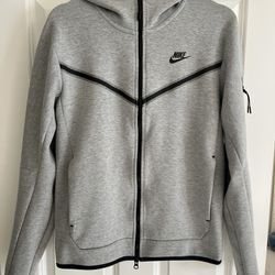 New Grey Nike Tech Fleece Jacket Size Small