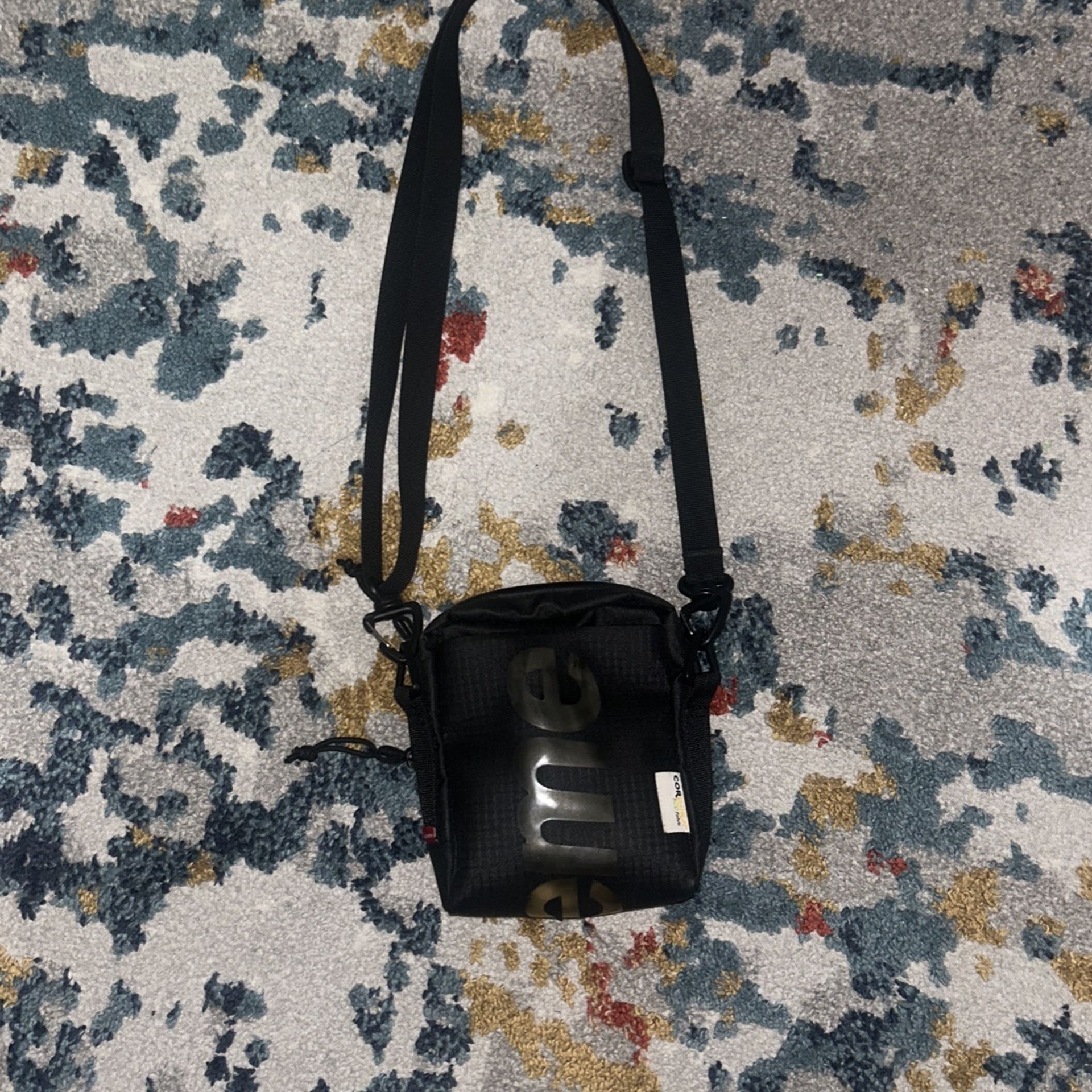 Supreme Neck Pouch (SS21)