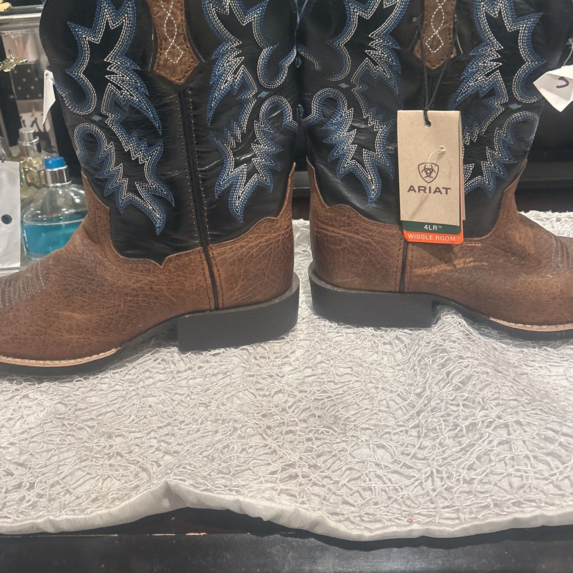Botas Nuevas Para Niño talla 3