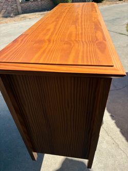 Six drawer dresser heavy made