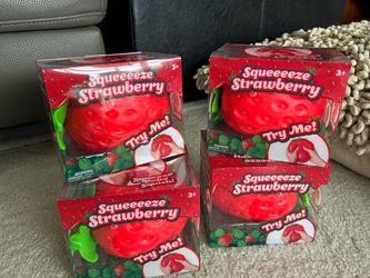 SqueeEeze Strawberry Squishy – Super Soft & Satisfying 🍓✨
