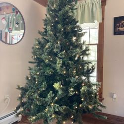 7’.5” Cashmere Faux Tree With Prelite  White Lights