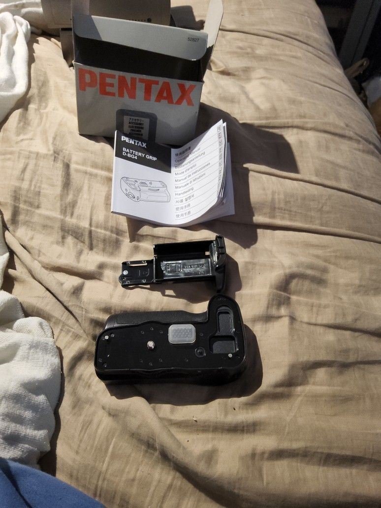 Pentex Battery Grip For K-5 And K-7 New