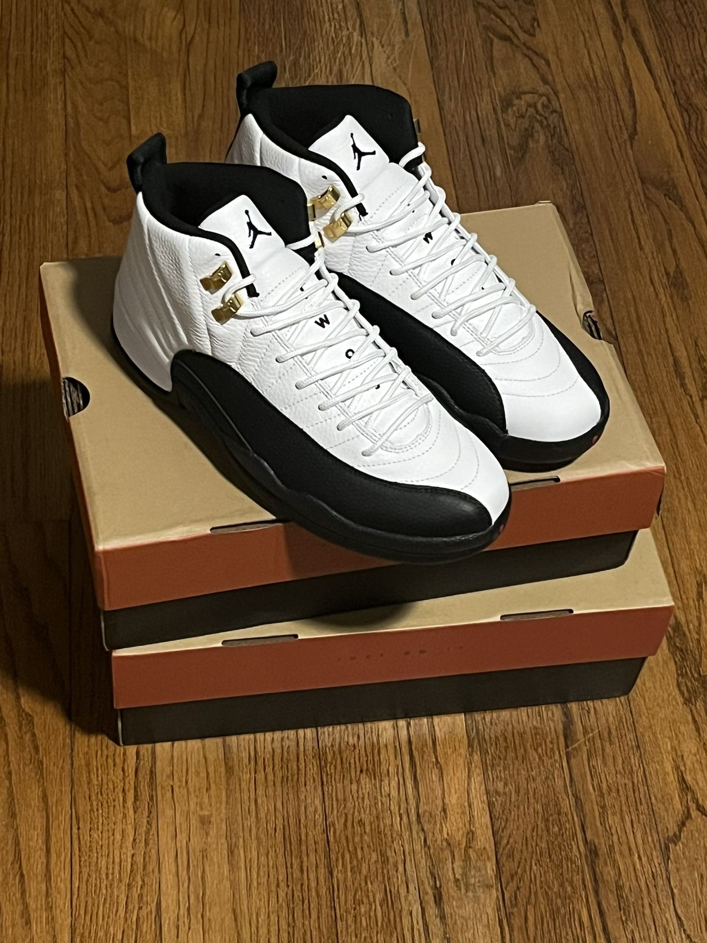 Jordan 12   ‘Taxi’ 