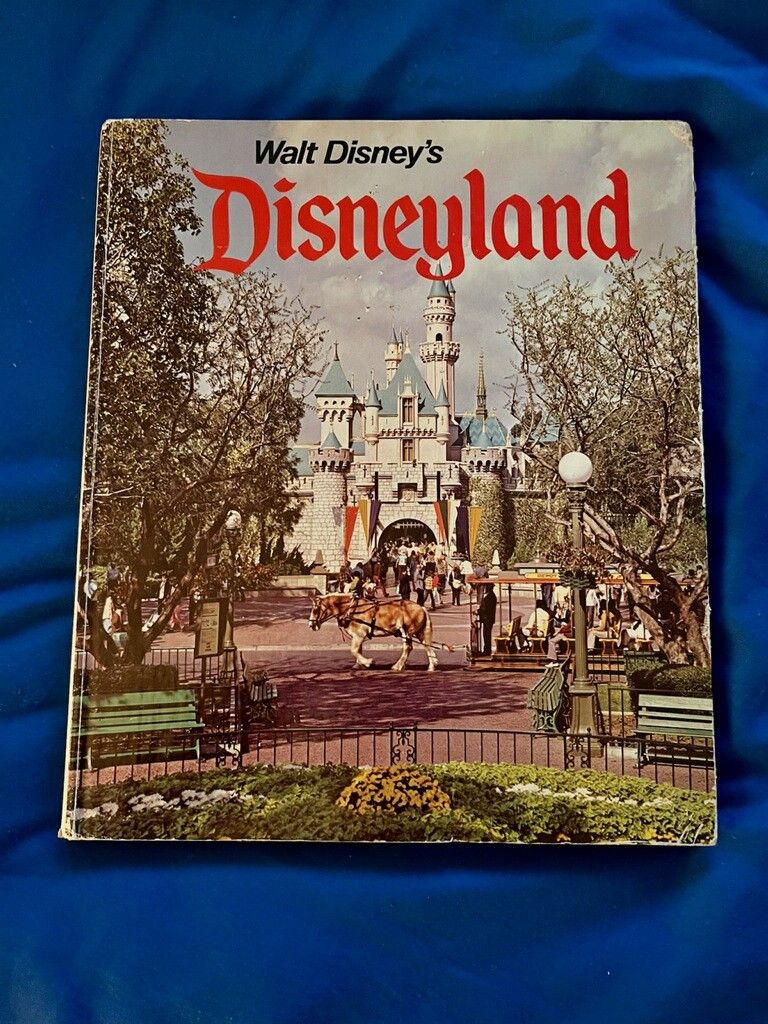Vintage 1969 Walt Disney's Hardcover Souvenir Pictorial Book