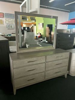 Dresser➕mirror ，$480/2pcs