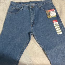 brand New Wrangler Jeans 38 X 30
