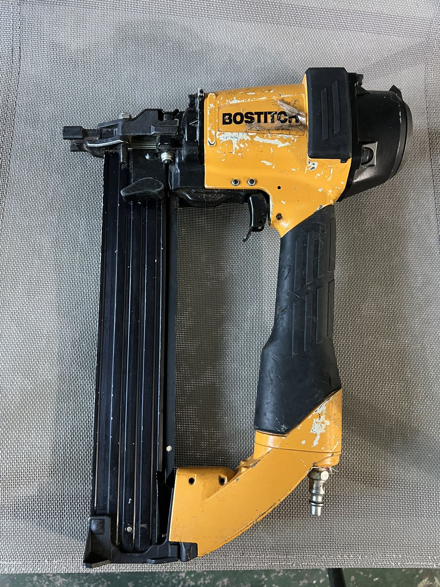 Bostitch Medium Crown Stapler