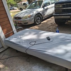 Adjustable Twin Bed Upper And Lower Body Sections Raise Up And Down.