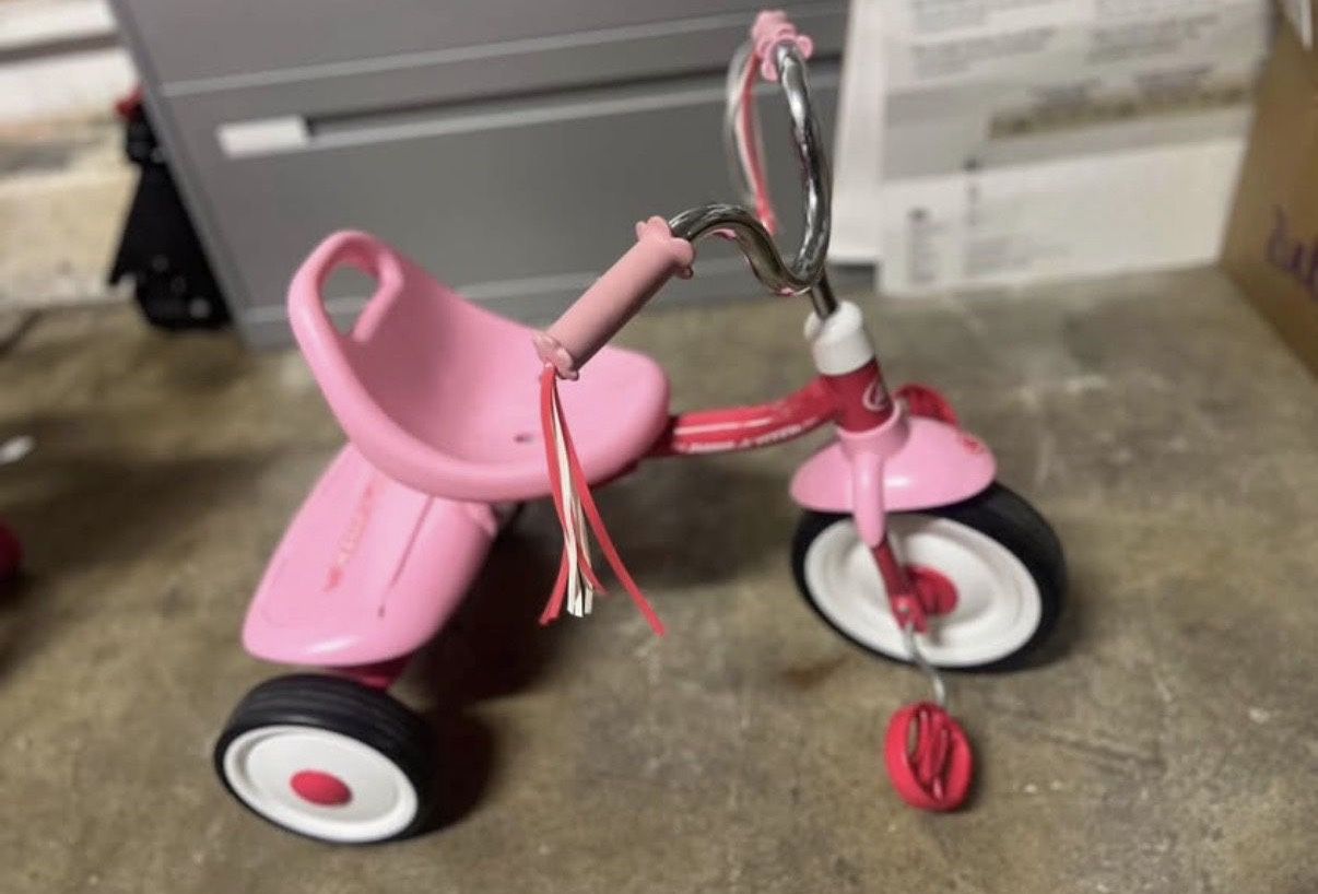 Pink Tricycle for Kids – Excellent Condition