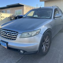05 Infiniti FX35
