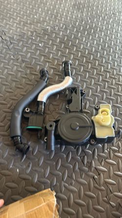 Engine Oil Separator PCV Valve Assembly