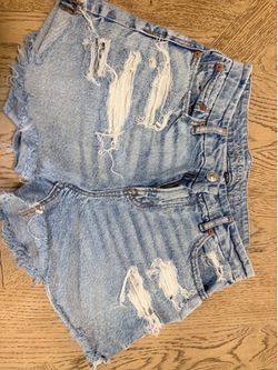 American Eagle shorts!