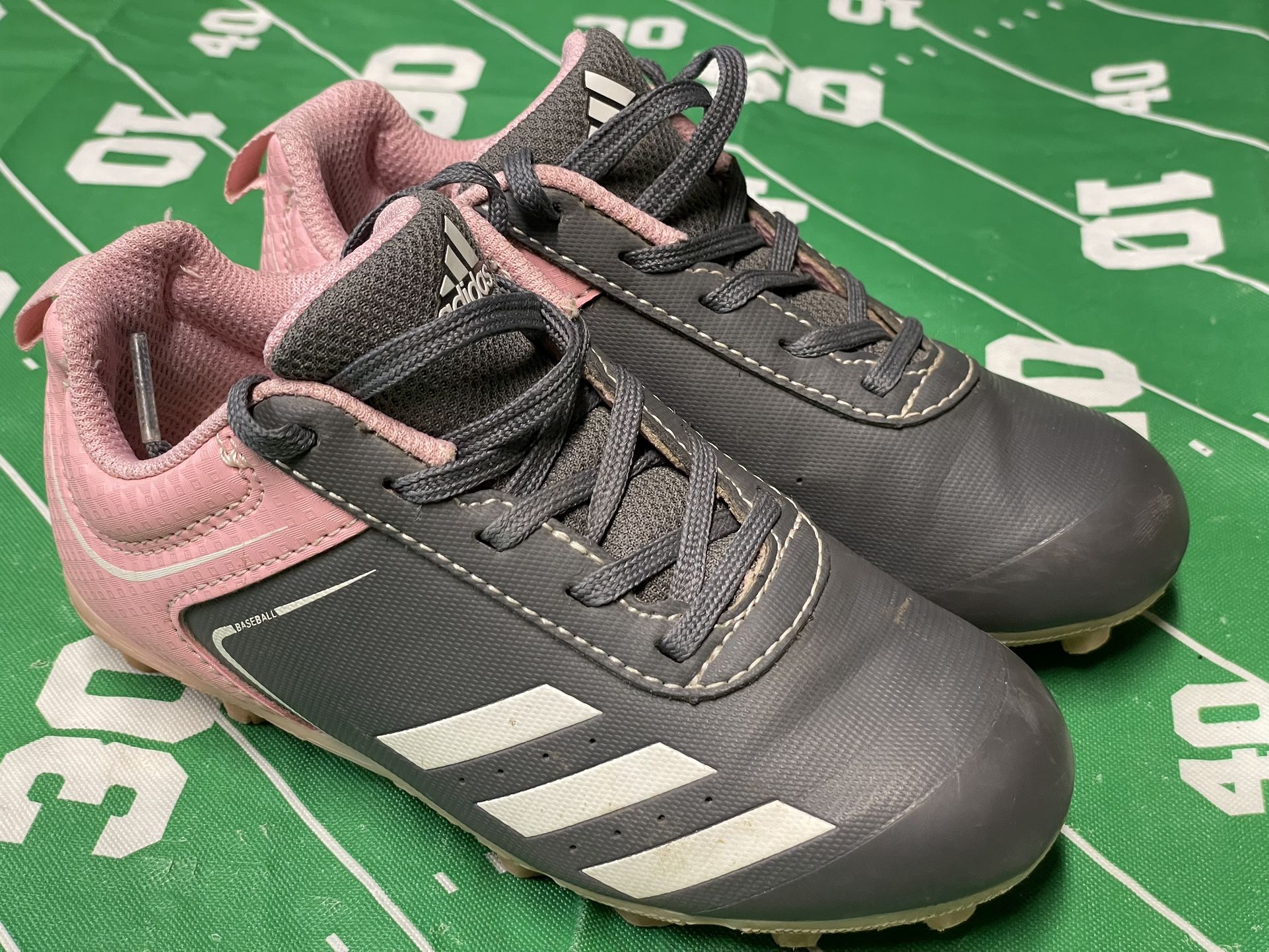 Adidas rundown cleats deals